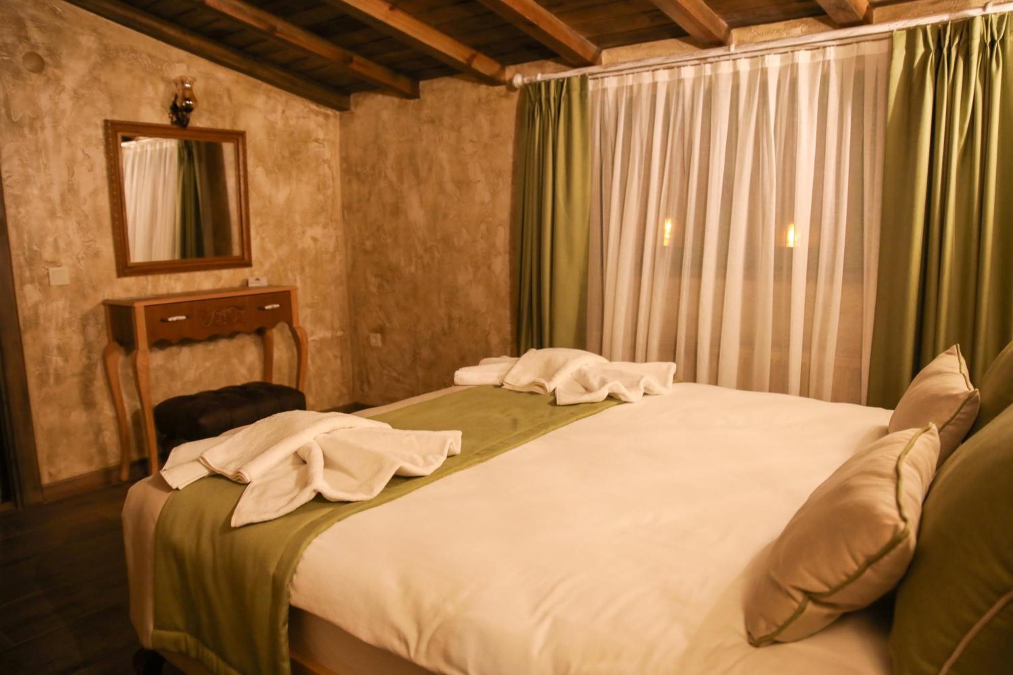 Kazdagi Atila Bey Konagi Hotel Ayvacik Ngoại thất bức ảnh